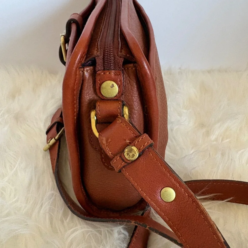Liz Claiborne Vintage Brown Pebble Leather Crossbody Messenger Camera Bag